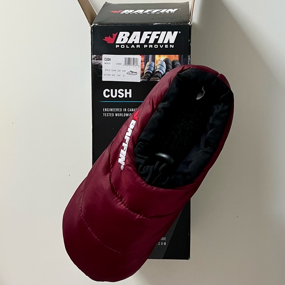 Baffin Cush NWB Unisex Insulated Slippers, Size Small (5/6), Maroon